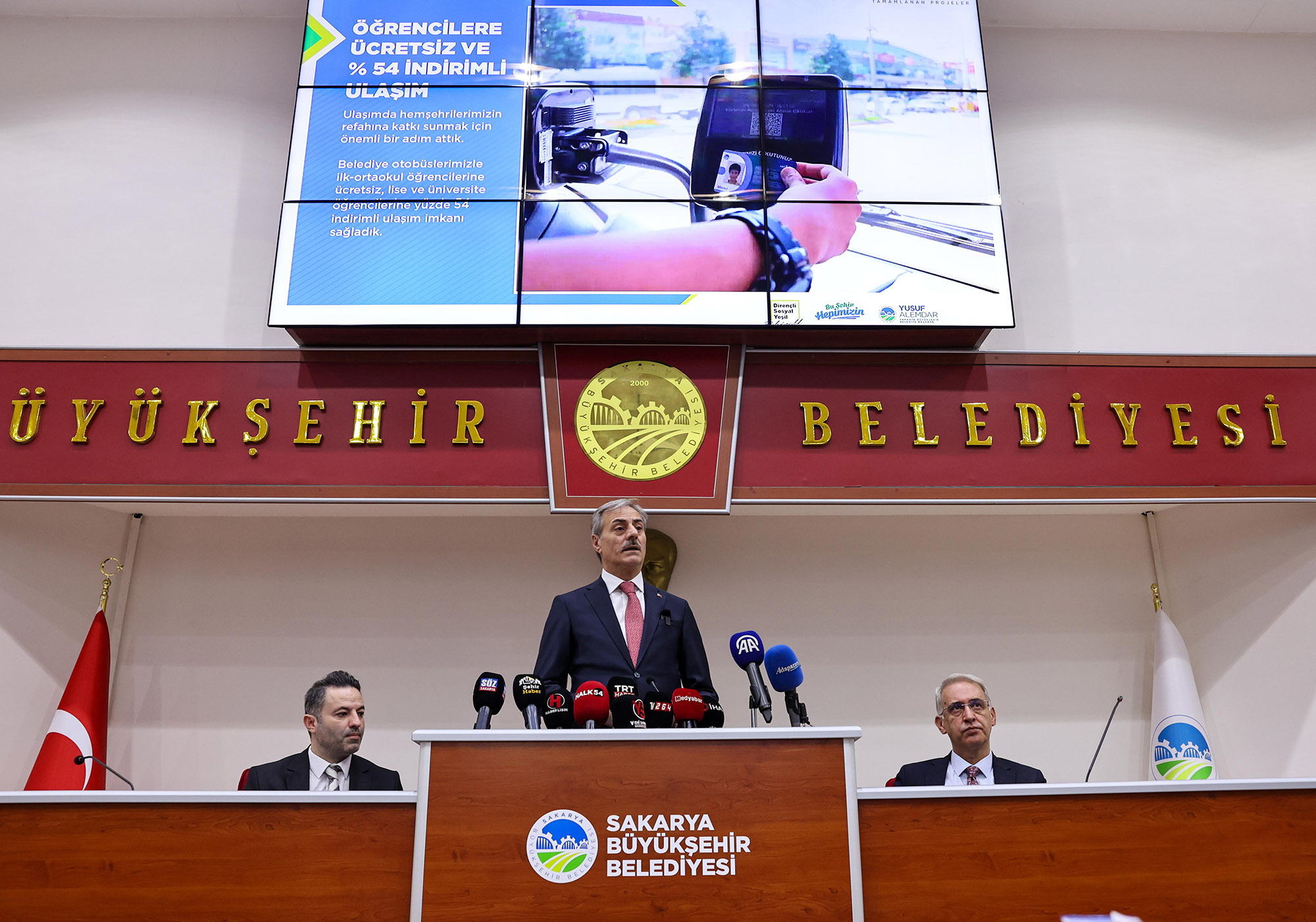 8 milyarlık yatırımla şehrin yarınlarına iz bırakıyoruz