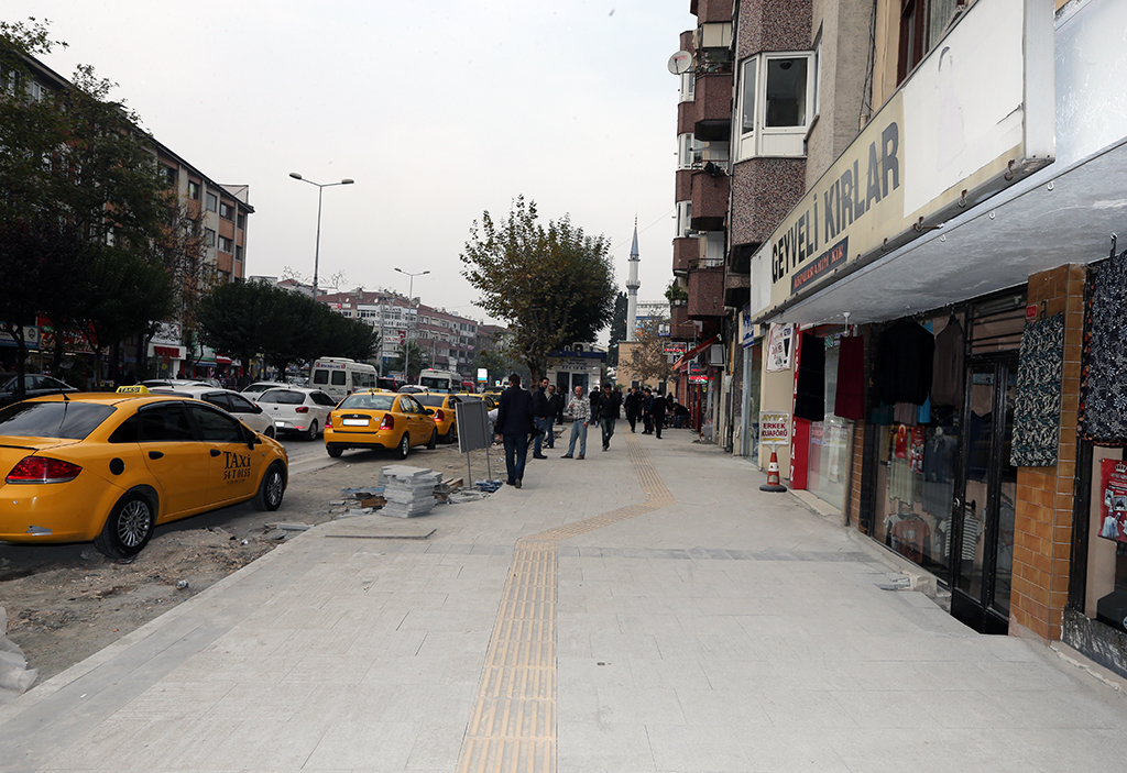 Sakarya Caddesi’nde Çalışmalar Devam Ediyor