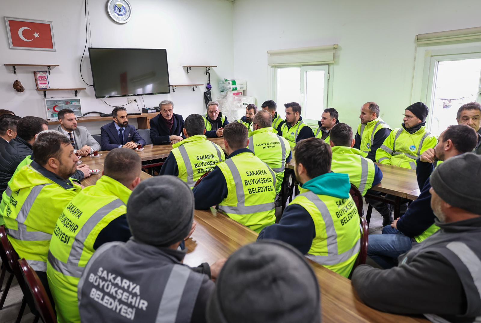 “Özverili çalışmalarınızla şehrin her noktasına ulaşıyoruz”