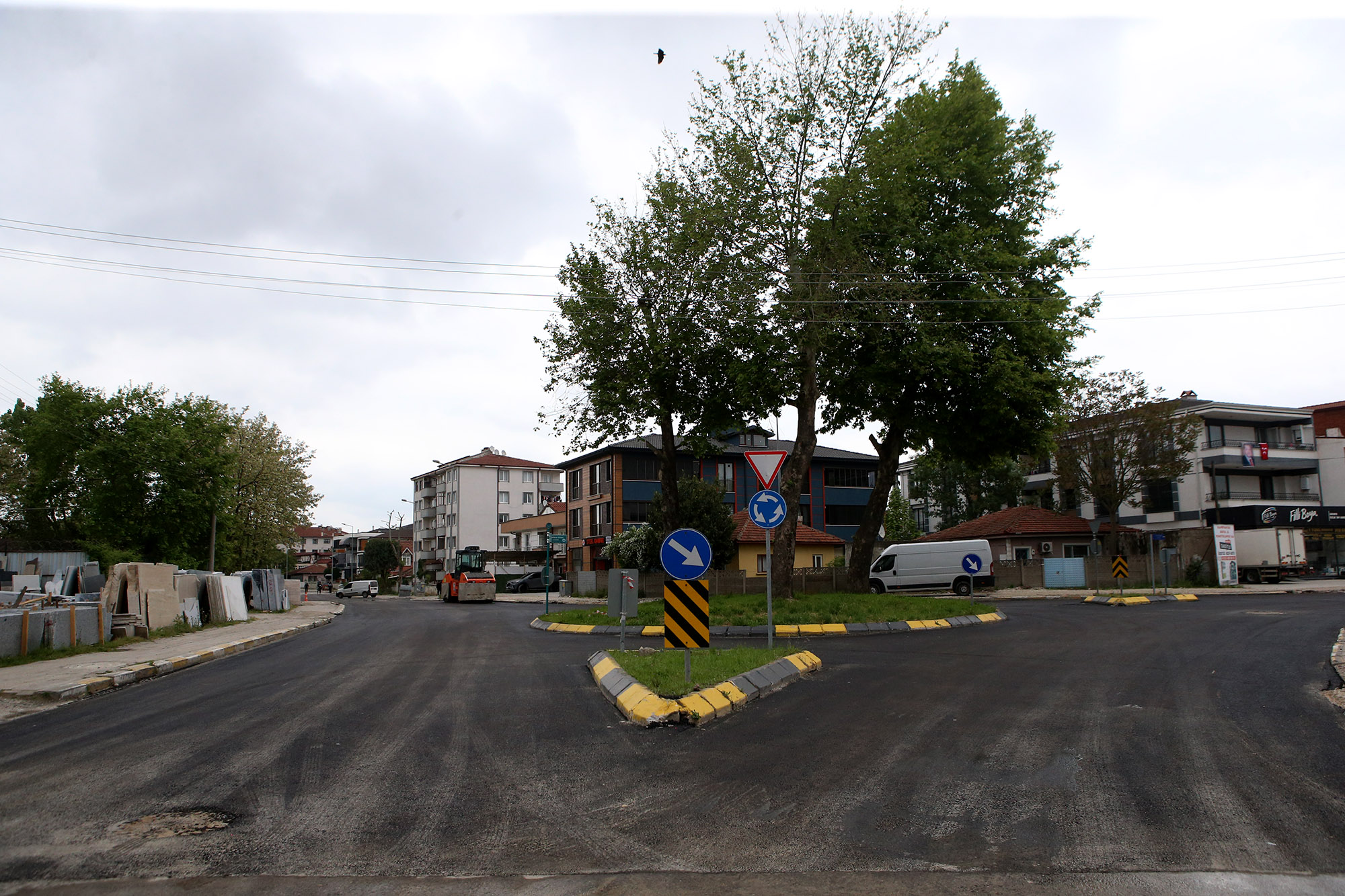 Büyükşehir hastaneye giden tüm güzergahlara dokundu