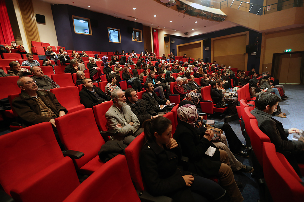 Sanatını Milli Değerler Şekillendirdi