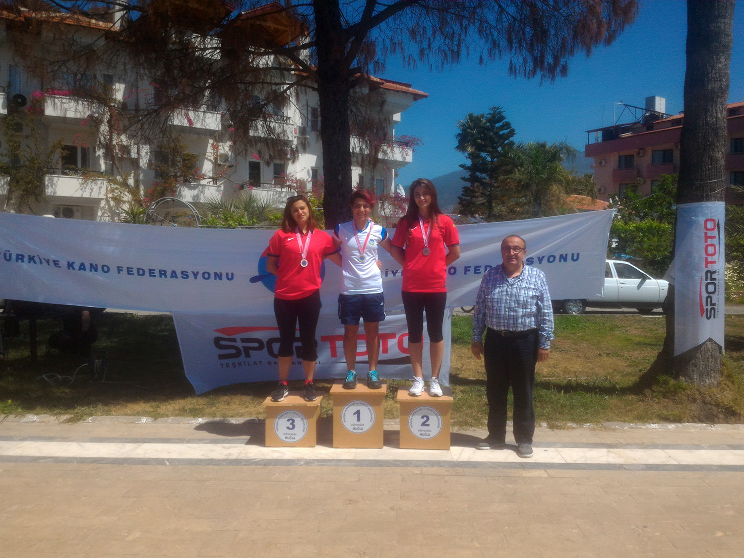 Büyükşehirli Kanoculardan Büyük Başarı