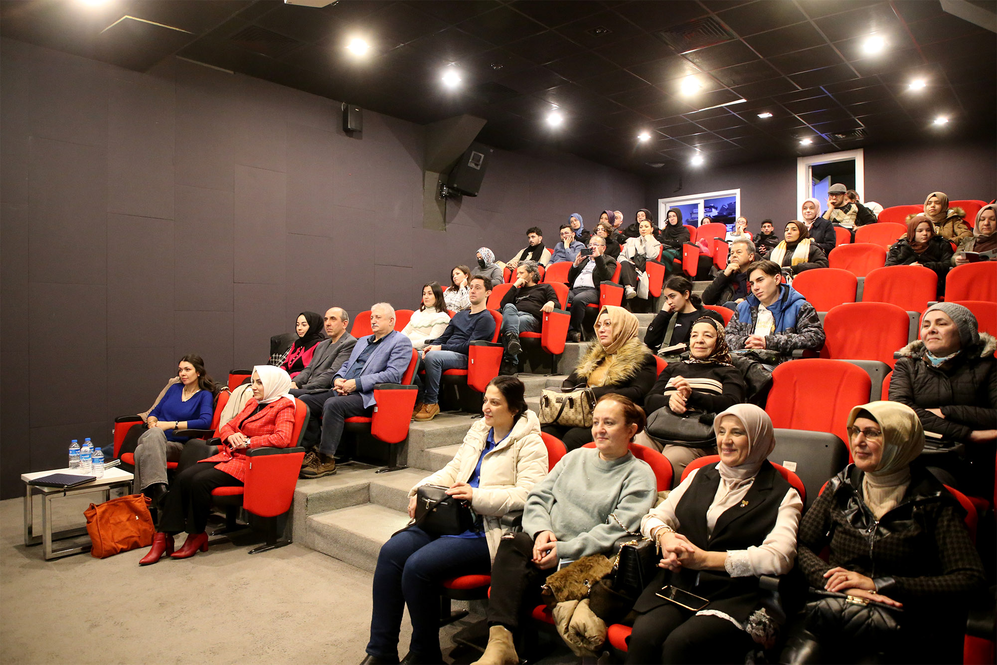 Sakaryalı yazarlarla yuvada ‘sanat’ dolu sohbet