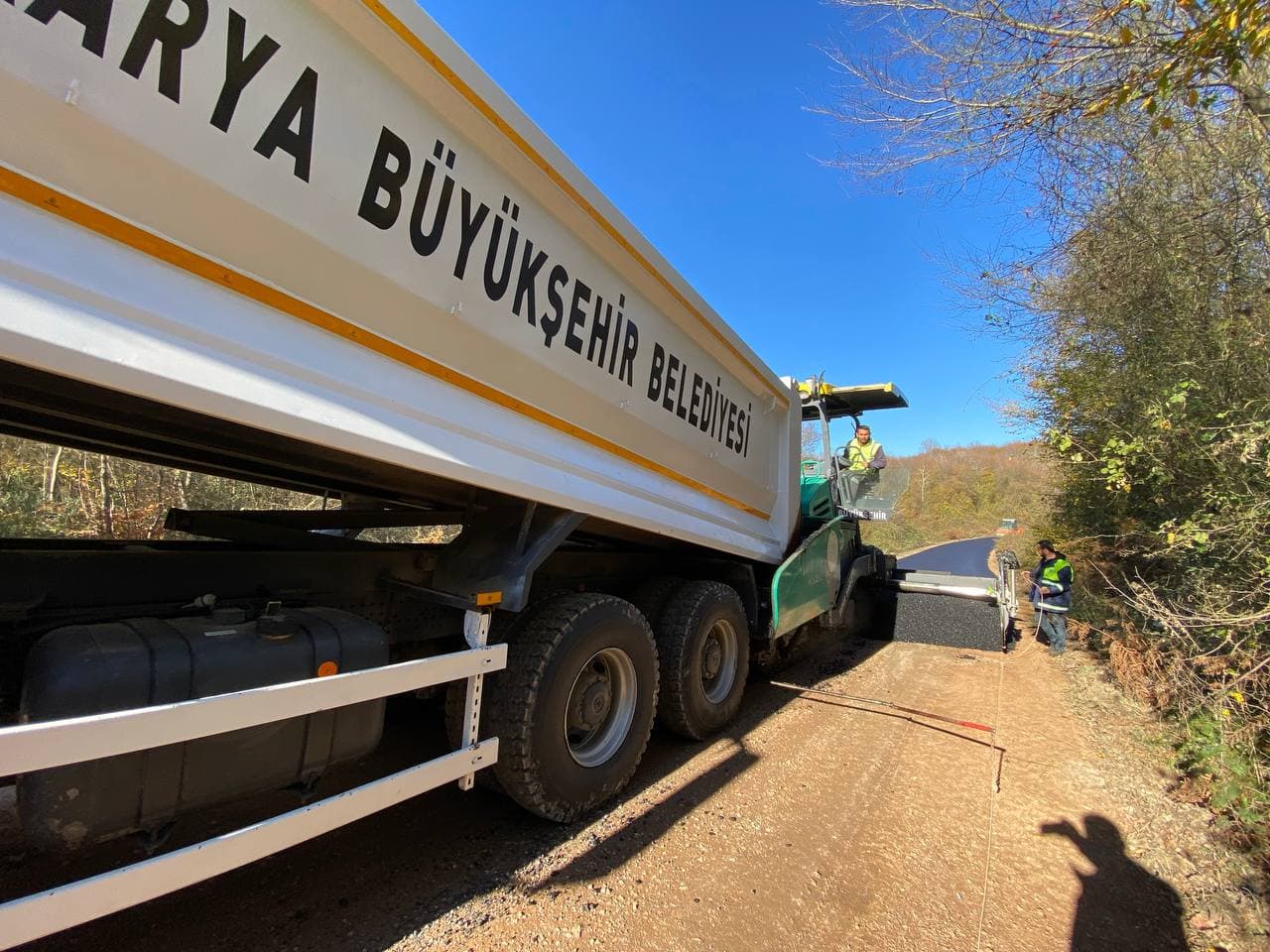 Büyükşehir Kaynarca’da asfalt çalışmalarına hız verdi