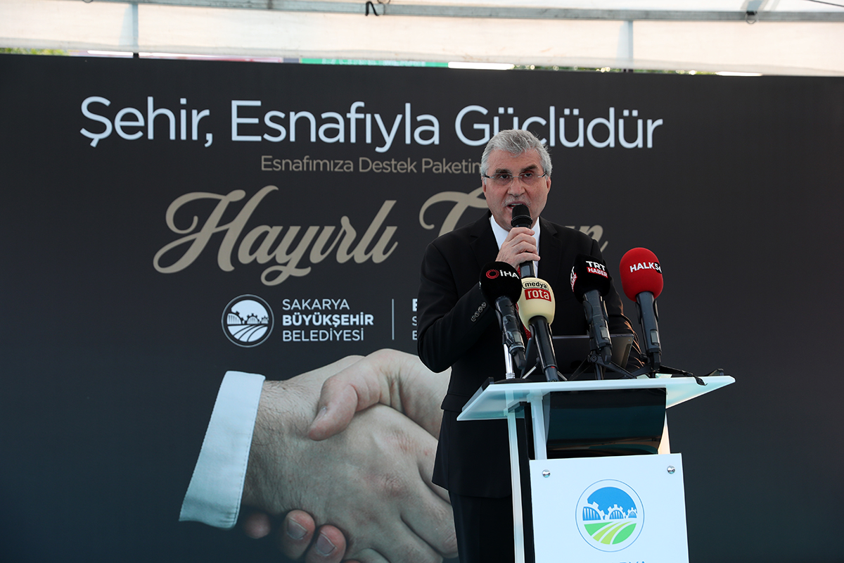 Büyükşehir’den 2042 esnafa 40 ton çay hibe