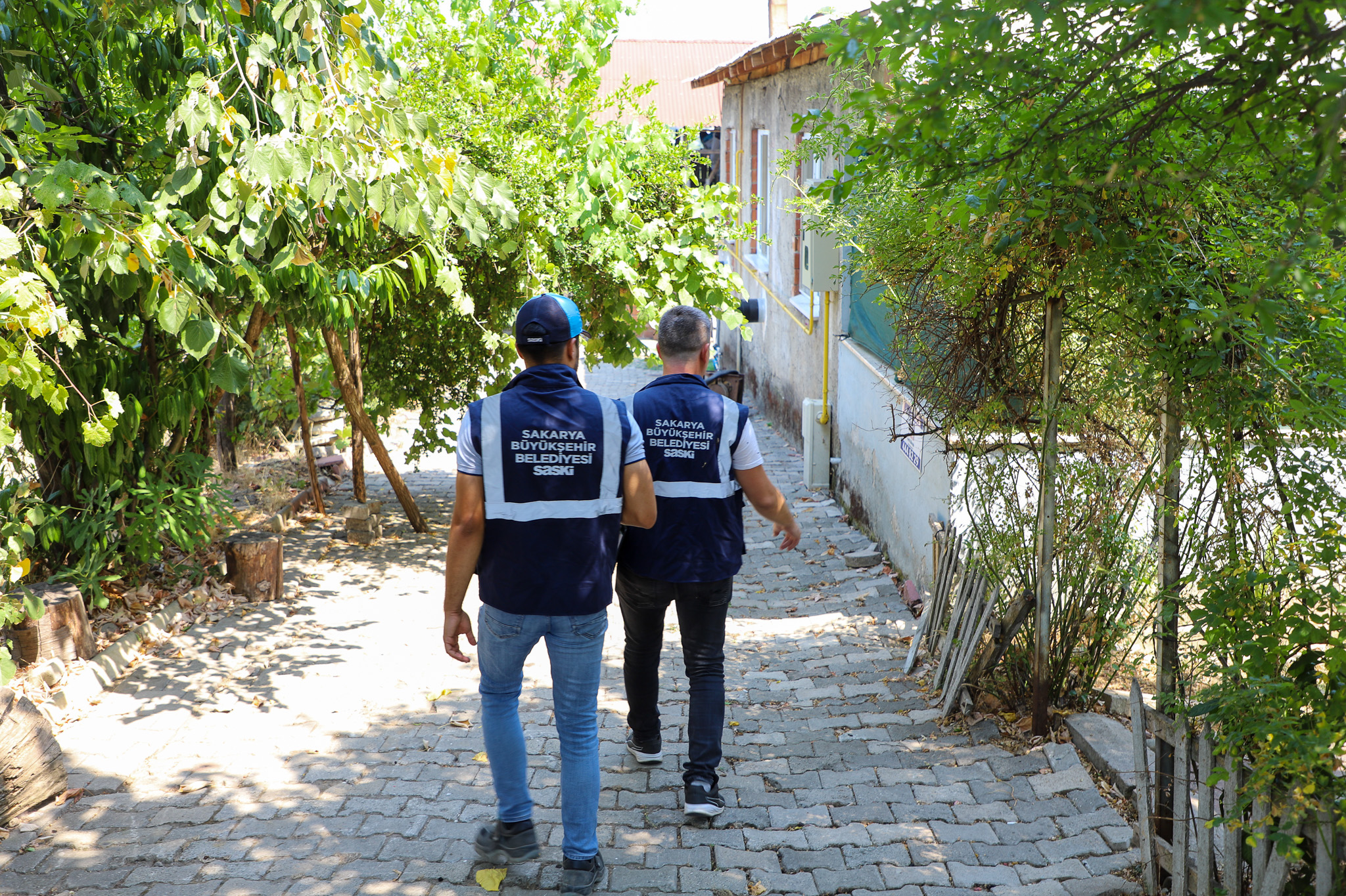 Kesintilere neden olan kaçak kullanımı engellemek için ekipler 24 saat sahada