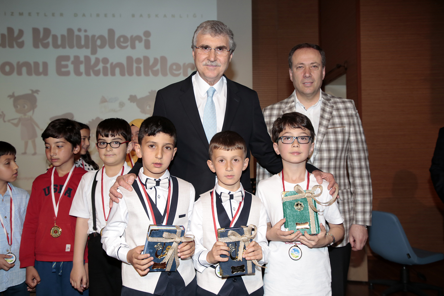 “Kültürüne sahip çıkan nesiller yetiştirmeliyiz”