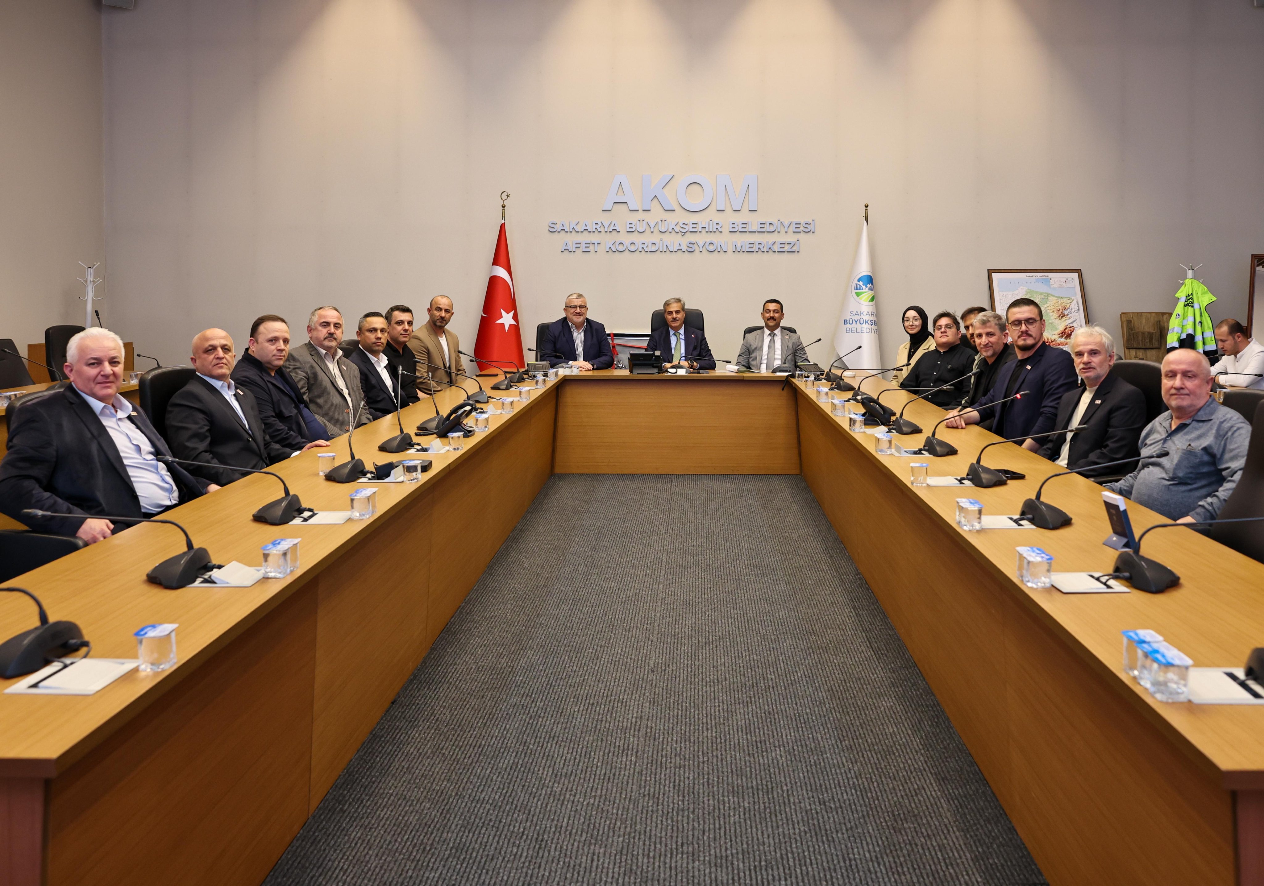 “Milletimize ve memleketimize hizmet sorumluluğu ile hareket ediyoruz”