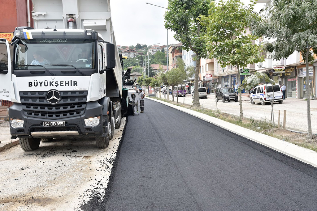 Karasu Vatan Caddesi yeni yüzüne kavuşuyor