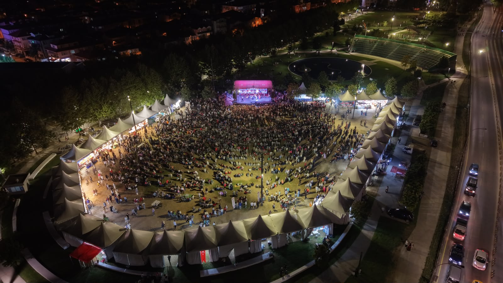 Millet Bahçesi’nde kültürlerin buluştuğu festival renkli finalle tamamlandı