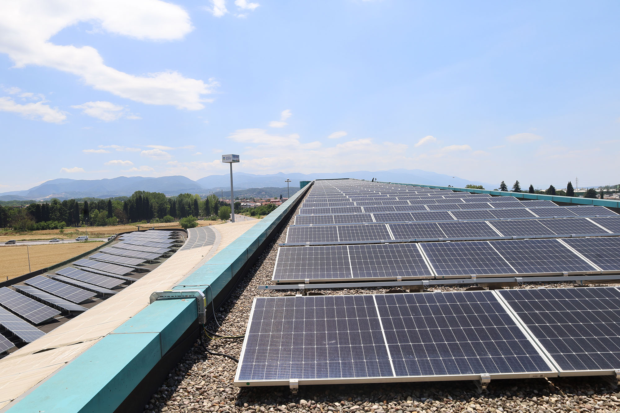 Sakarya’nın ilk çatı GES projesinde tam kapasiteyle enerji üretimi başladı