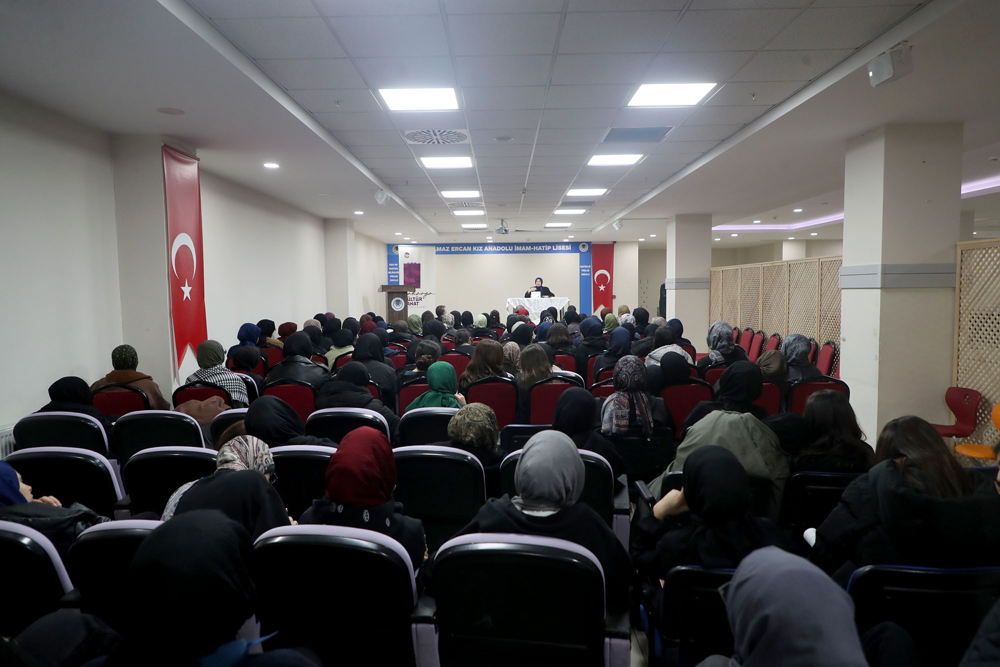 “Her uyanış bir arayışla filizlenir”