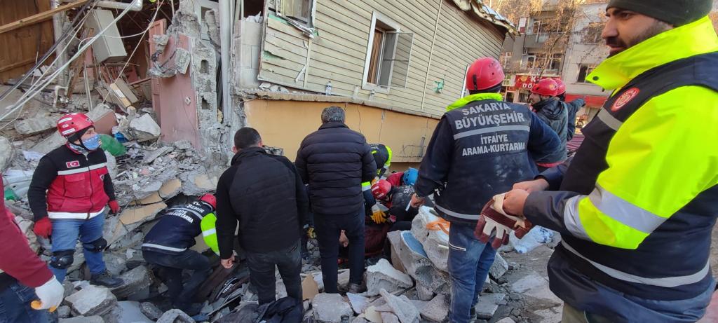 Sakarya ekibi bir gecede iki mucize yaşadı