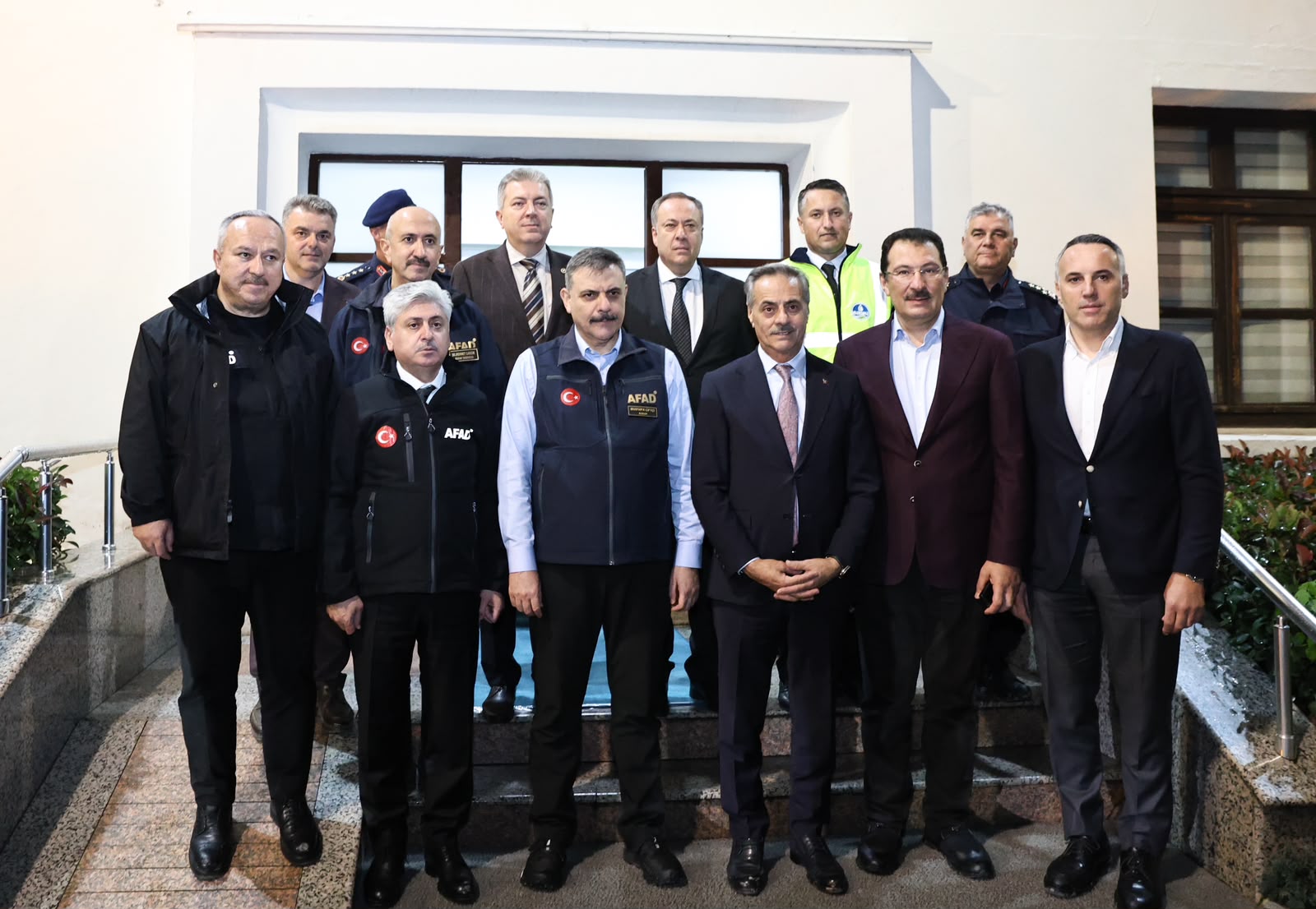 “Devletimizin tüm imkanlarıyla Sakarya’da afetin izlerini sileceğiz”