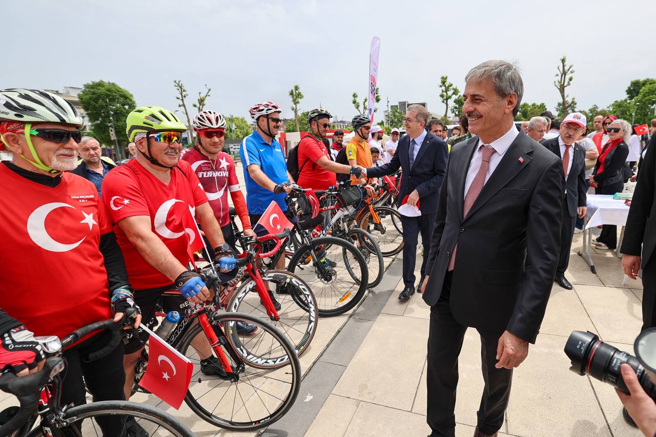 “Gençlerimizin her zaman destekçisi olacağız”