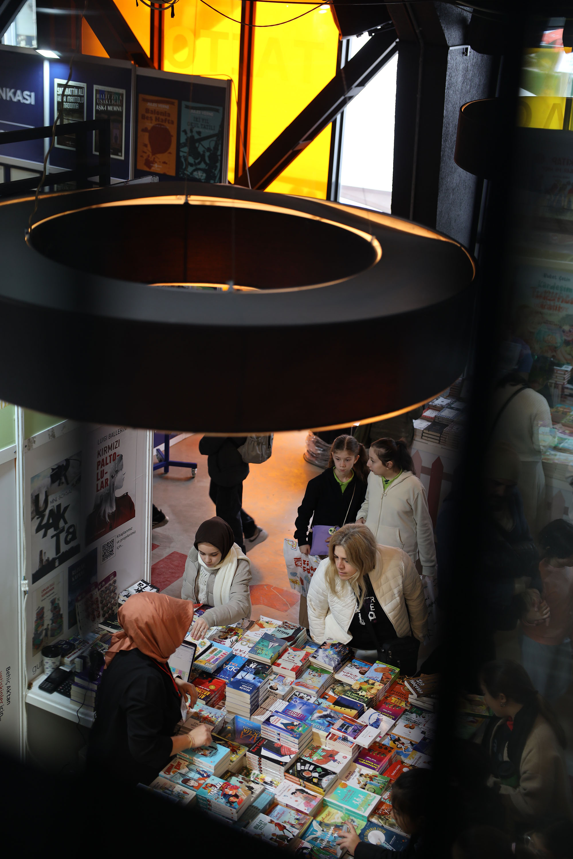 Sakarya Çocuk Edebiyatı Fuarı’na akın ediyor: 2 günde rekor katılım