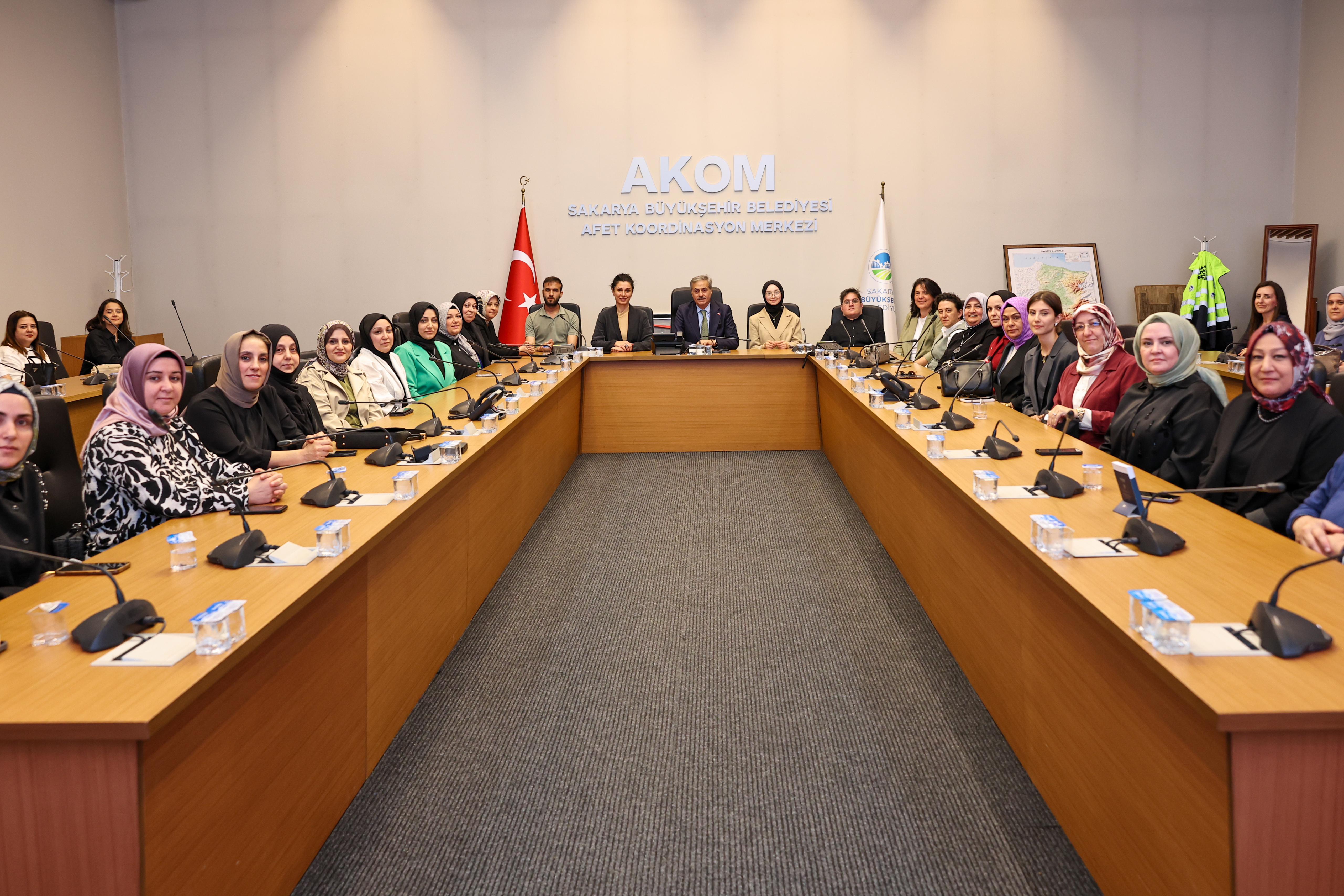 “Kadın kollarımız davamıza güç katıyor”