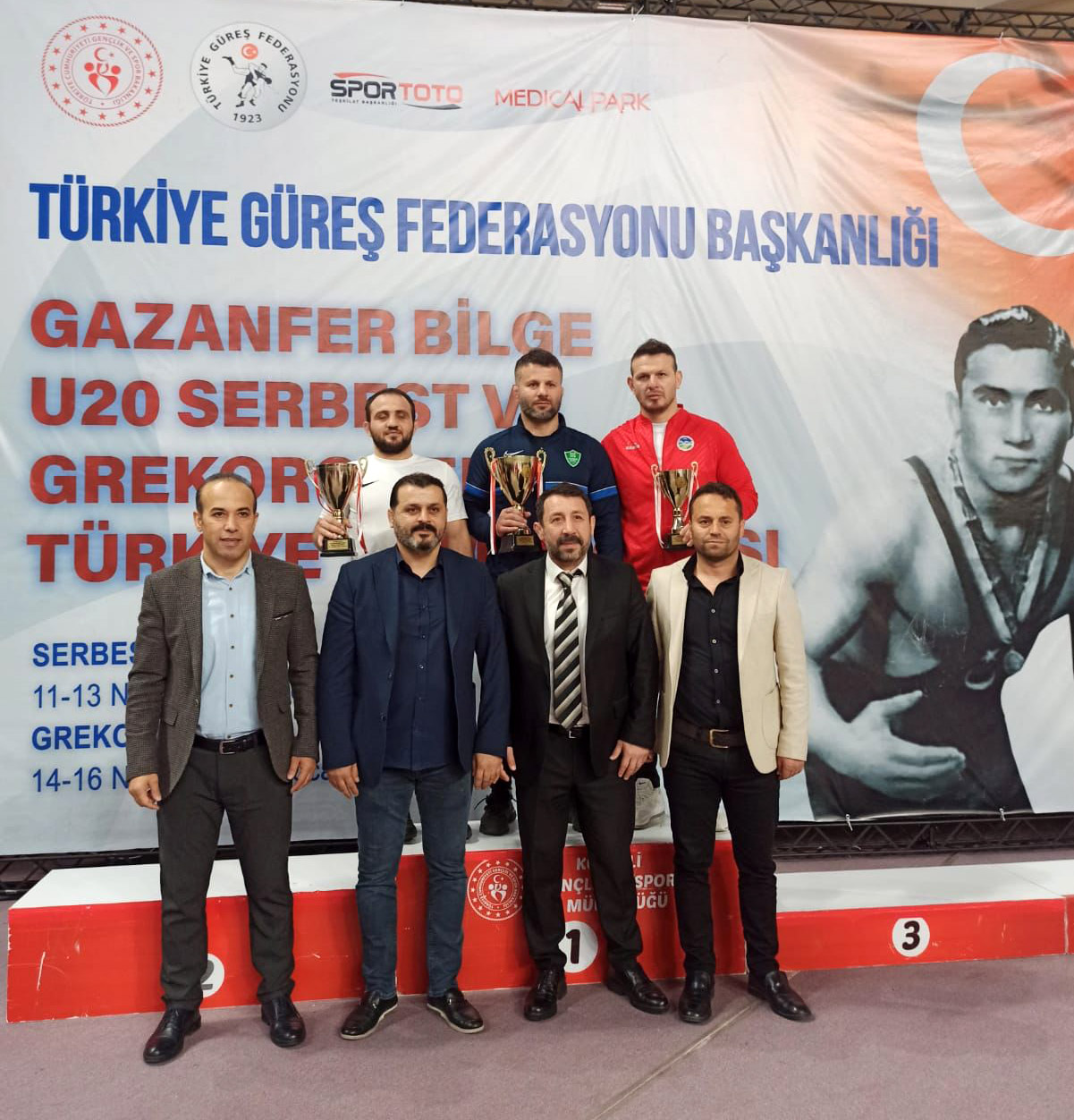 Büyükşehir güreşçileri Türkiye Şampiyonası’na damga vurdu