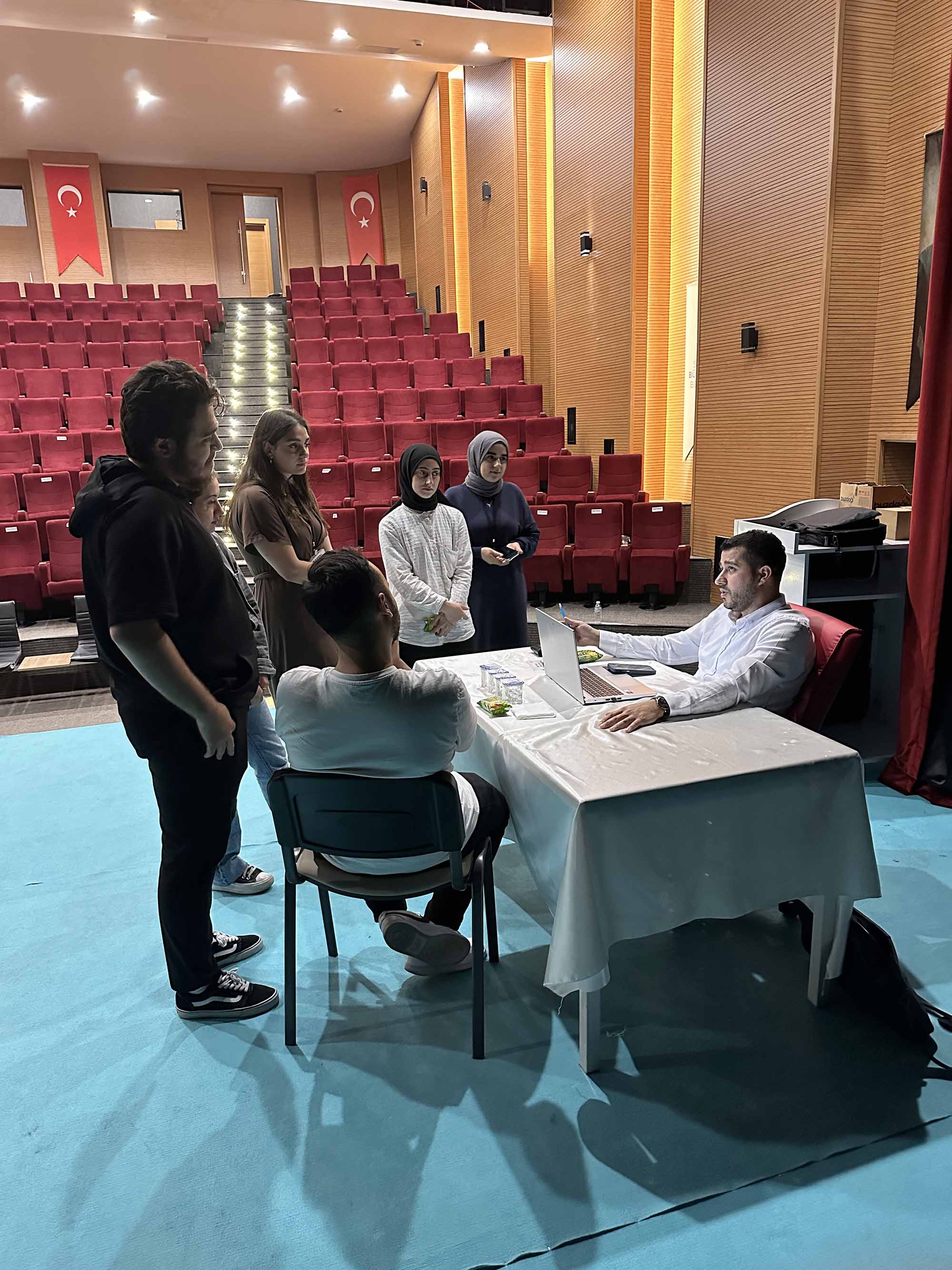 KPSS adaylarına son motivasyon Büyükşehir’den “Başarının yolu her an kendine inanmaktan geçiyor”