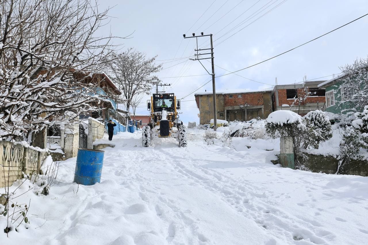 49 mahalle yolu ulaşıma açıldı