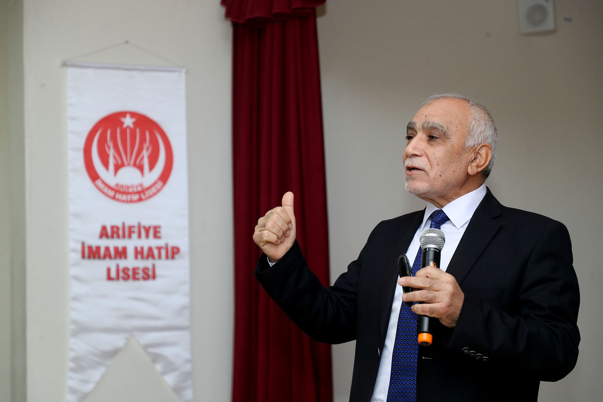 Büyükşehir harekete geçti, o okula neşe geldi