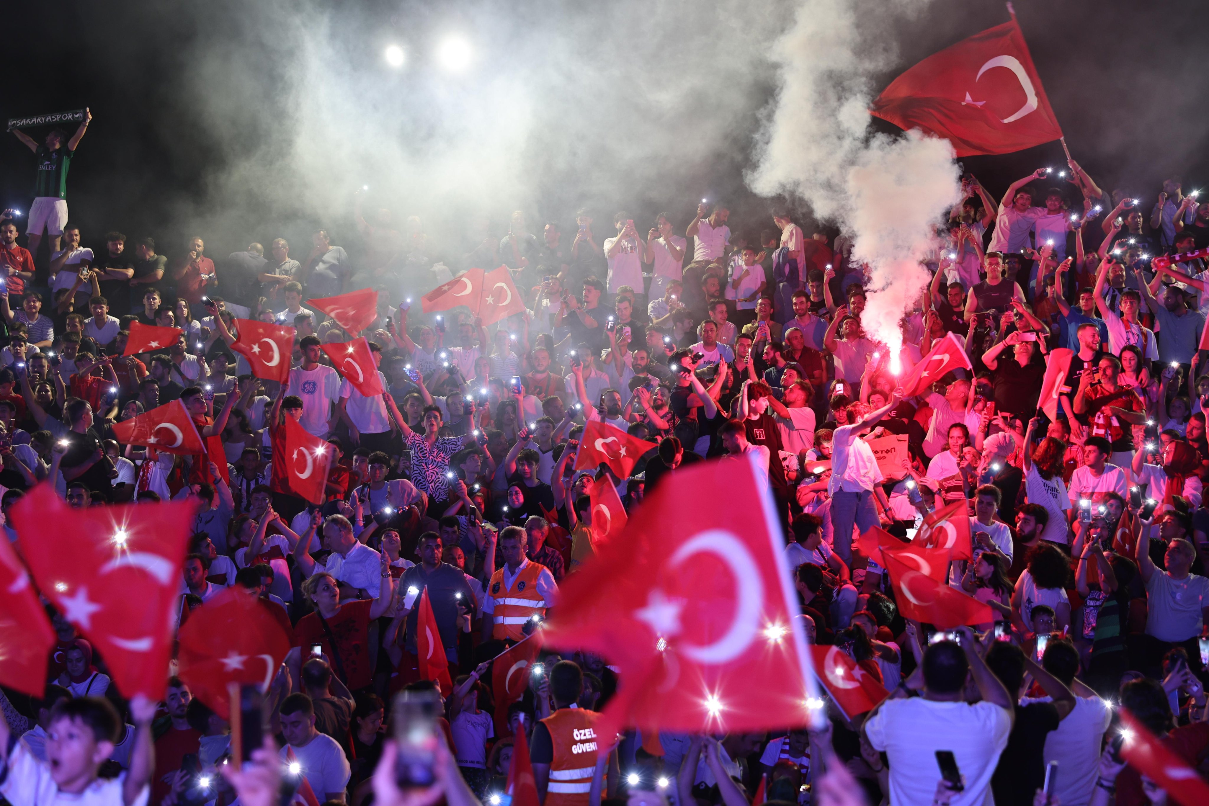 Bizim Çocuklar’ın dünyayı titreten başarısı Millet Bahçesi’nde tarihi bir şölene dönüştü: “Coşkumuz hiç eksilmesin”