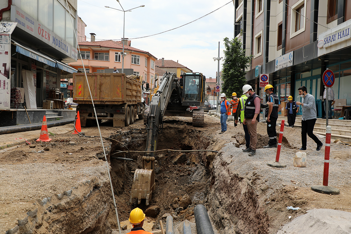 Ferizli Fevzi Çakmak Caddesi’nde altyapı tamam, sıra üstyapıda