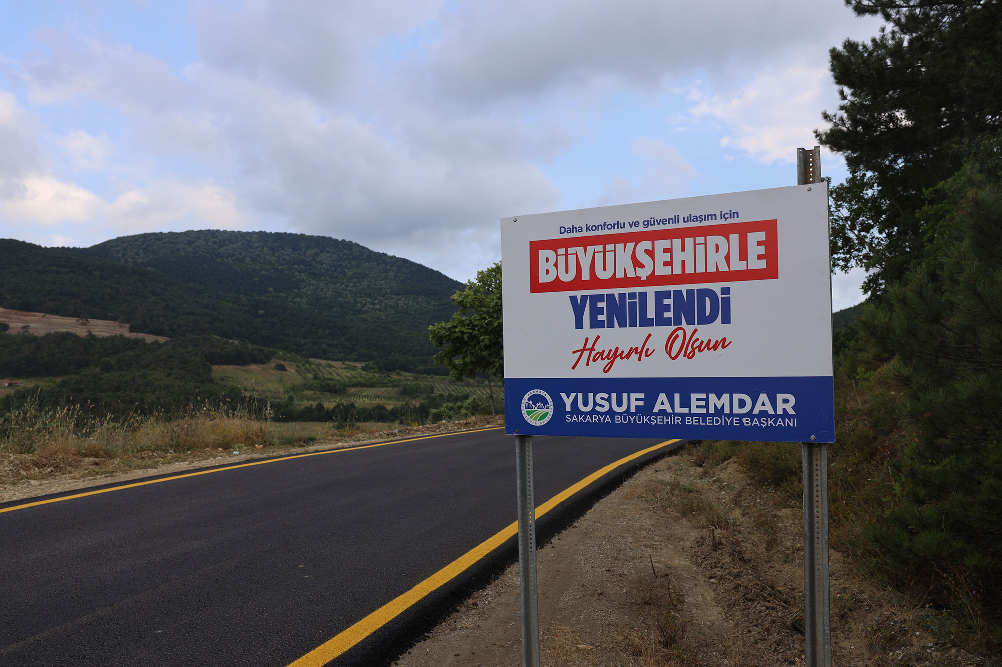 Geyve Alıplar’ın 9 kilometrelik yolu yenilendi