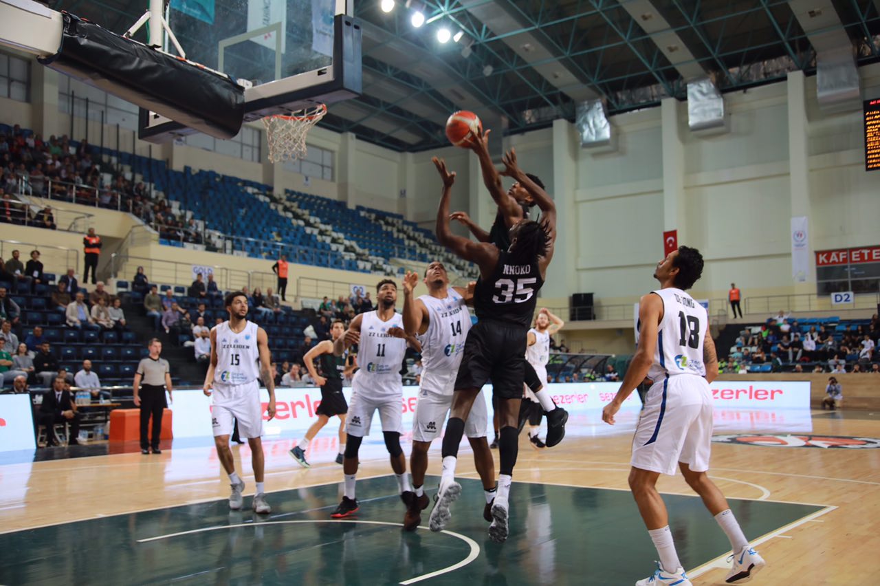 Büyükşehir Europe Cup’a mağlubiyetle başladı