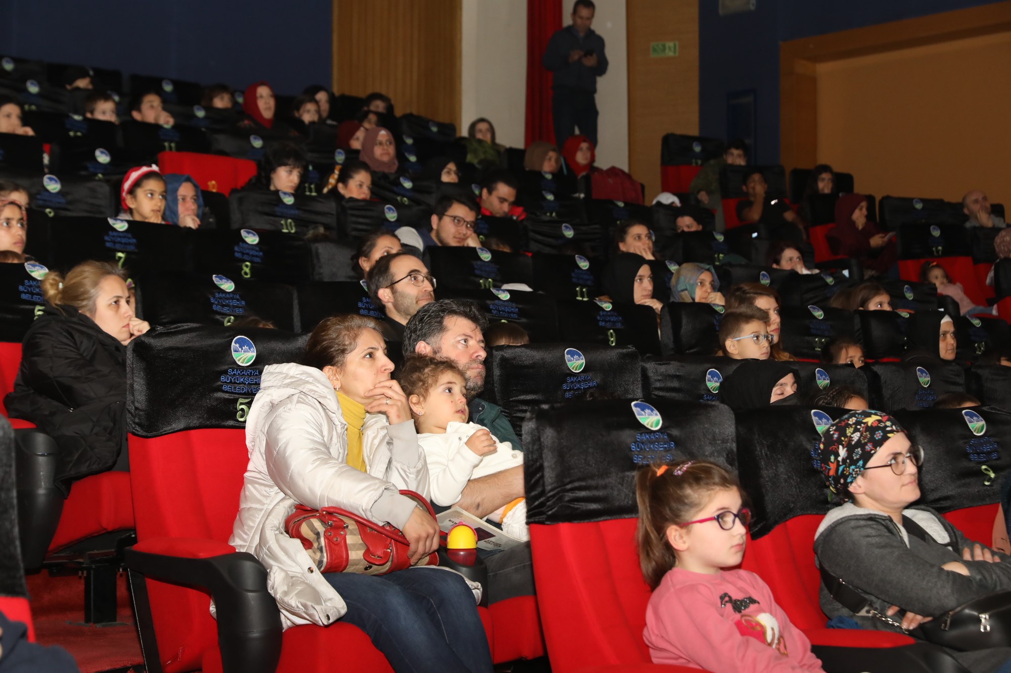 Karne heyecanı yaşayan minikler film gösteriminde buluştu