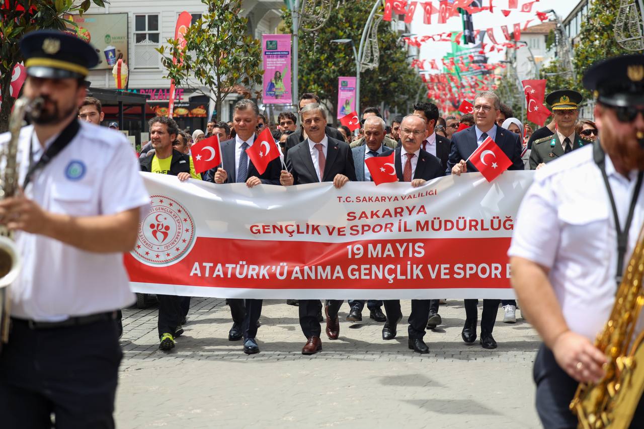 “Gençlerimizin her zaman destekçisi olacağız”