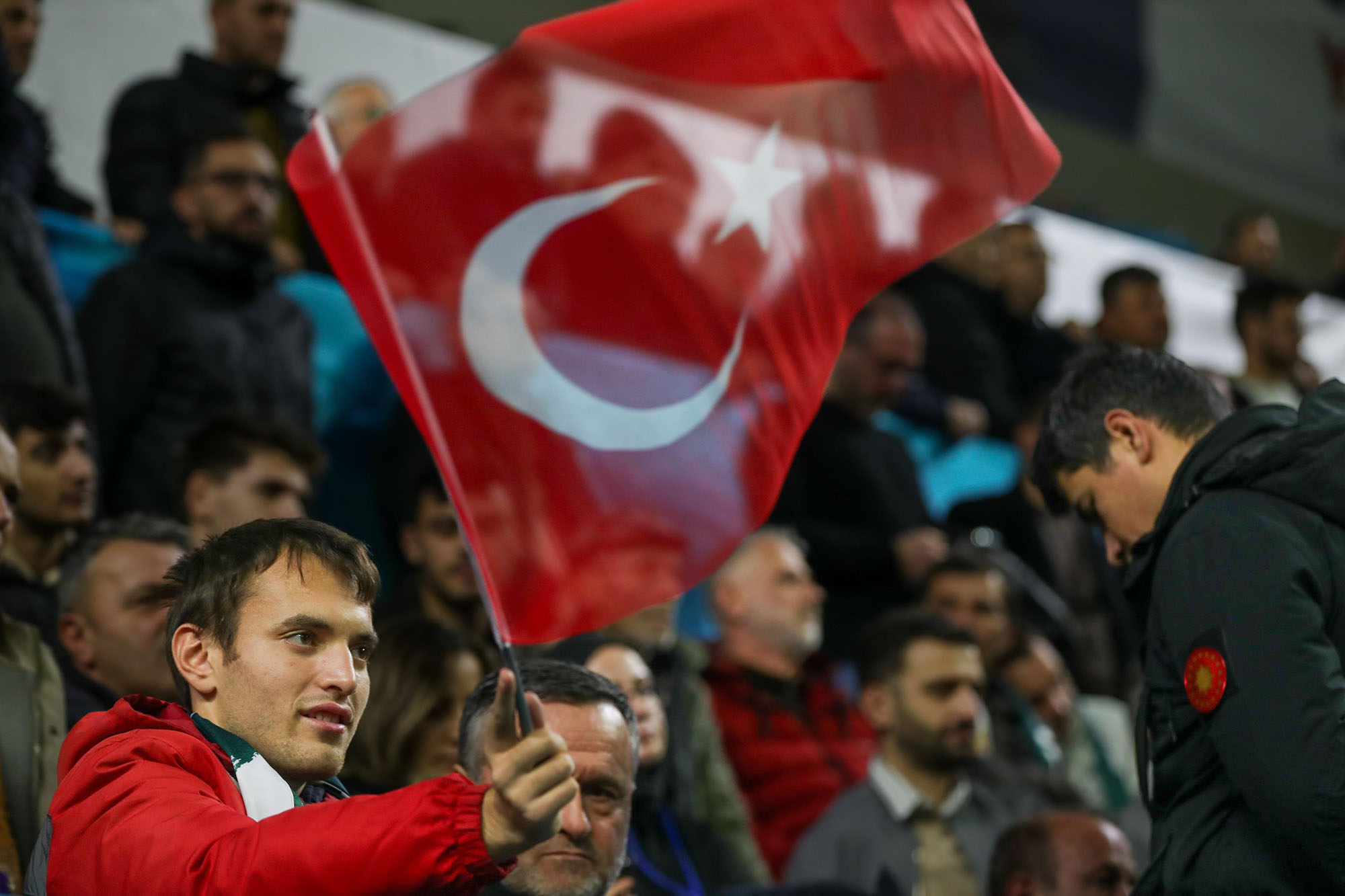 “Davamızın ve liderimizin yanında olmaya devam edeceğiz”