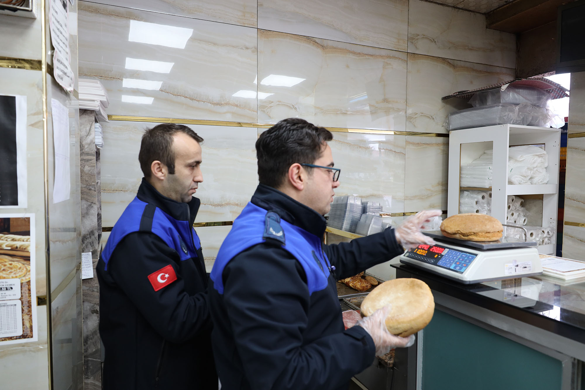 Büyükşehir Zabıtası Ramazan öncesi fırınları tek tek denetledi