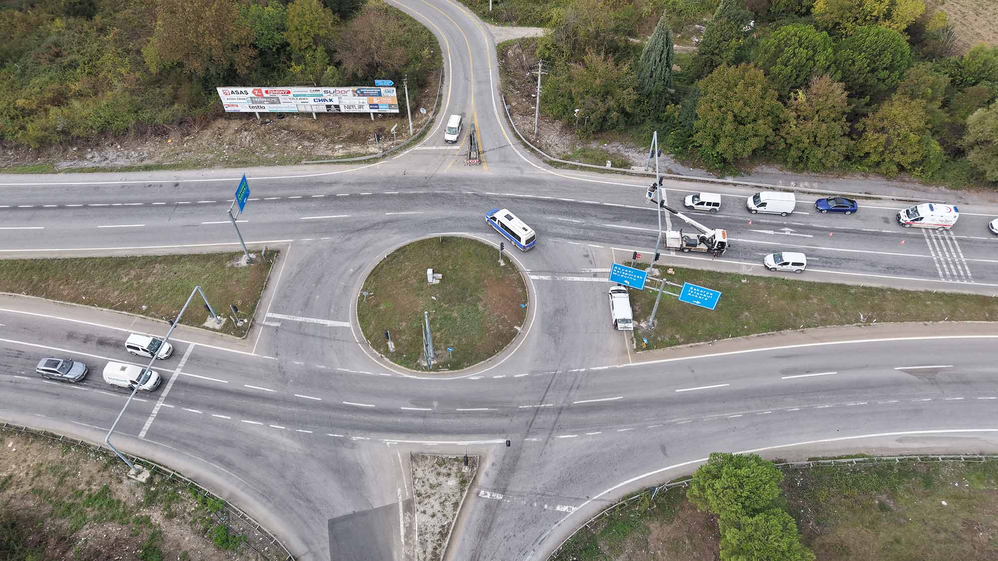 Şehirdeki karanlık kavşaklara Büyükşehir dokunuşu