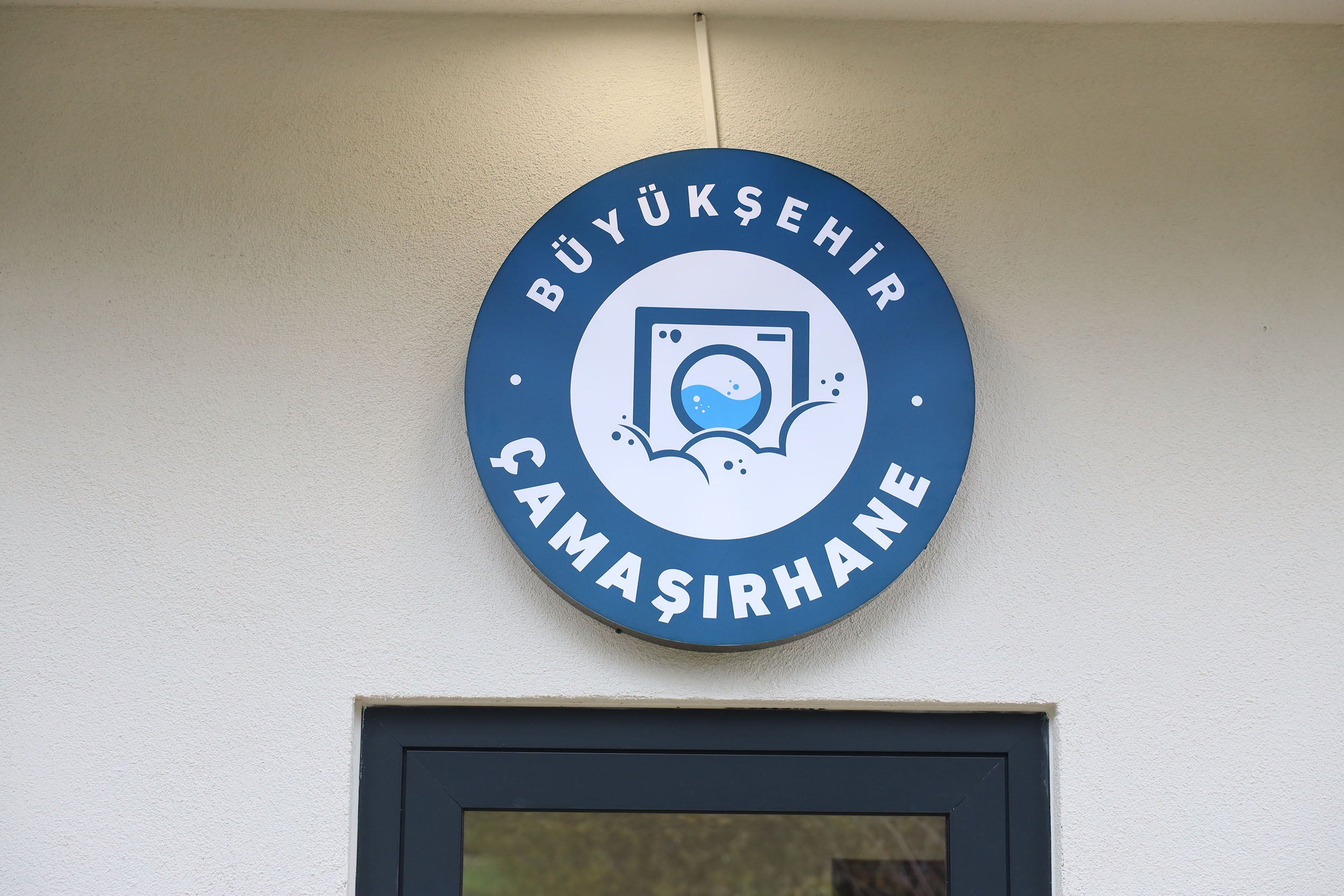 Sakarya’da üniversite öğrencisinin ‘çamaşır yıkama’ derdi bitti