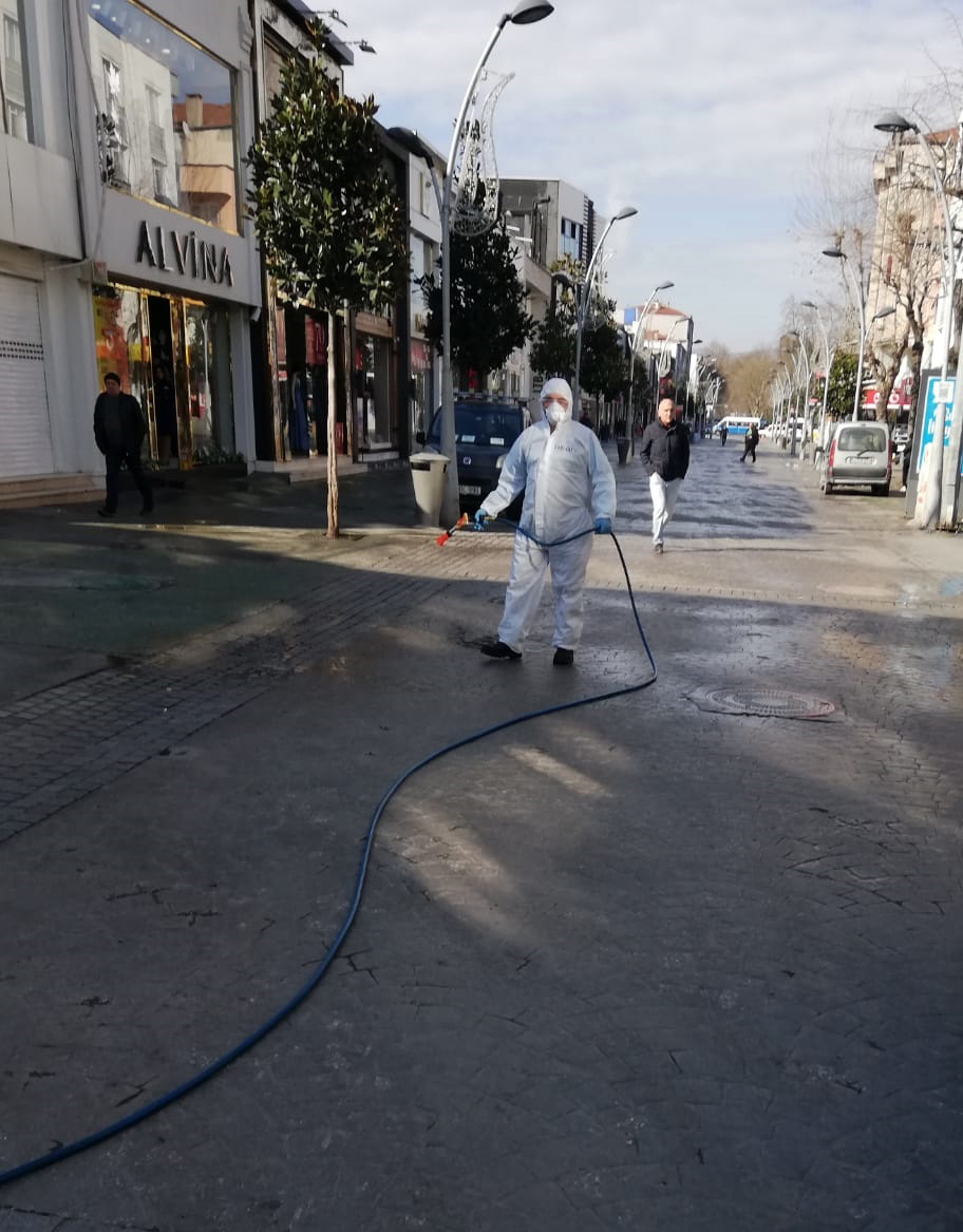 Büyükşehir dezenfekte çalışmalarını sürdürüyor