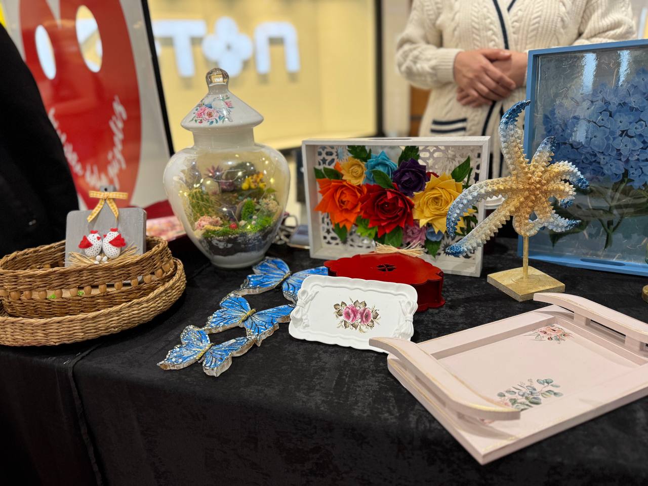 Engelsiz Hobi Atölyelerinin el emeği ürünleri Agora AVM’de sergilendi