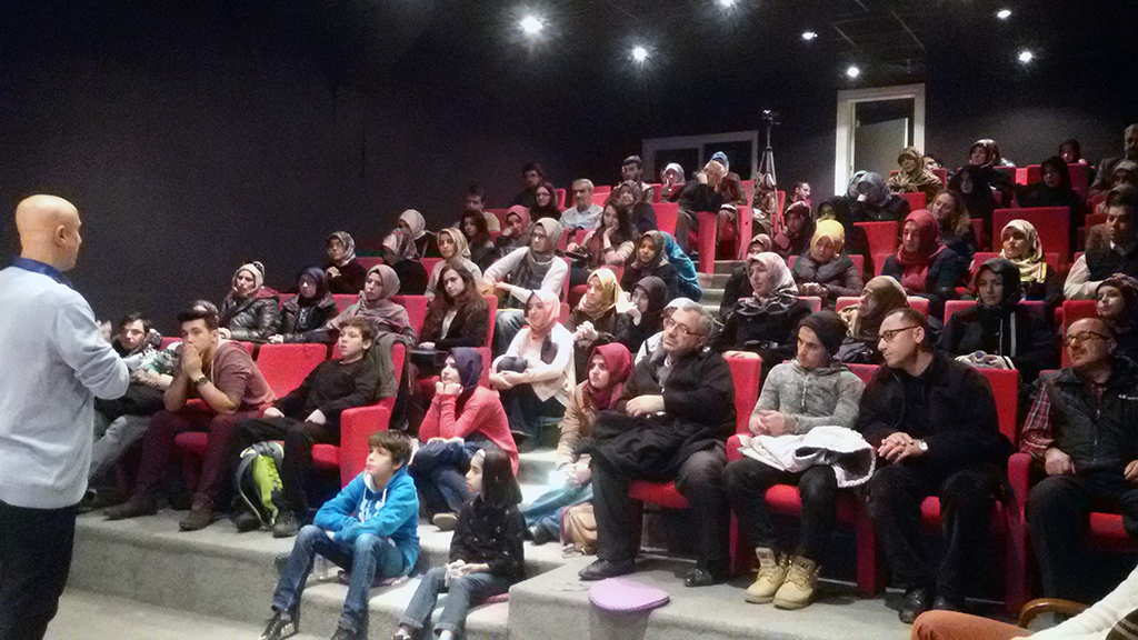 İnsan Kainatın Meyvesidir