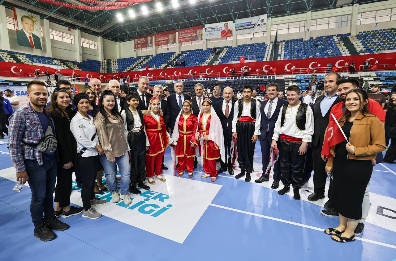 “Gençlerimizin her zaman destekçisi olacağız”