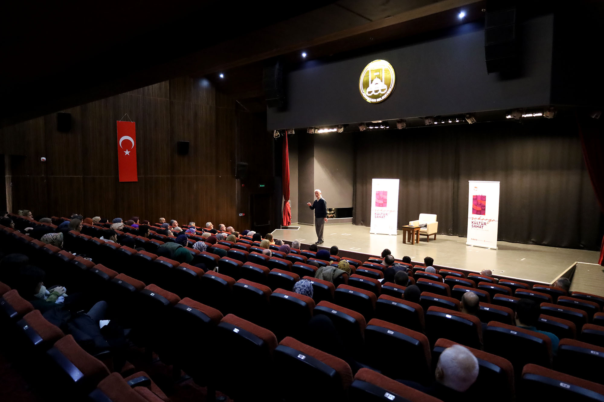 “Hz. Mevlâna’yı ve tasavvufu anlamak kalbi cilalamaktan geçer”