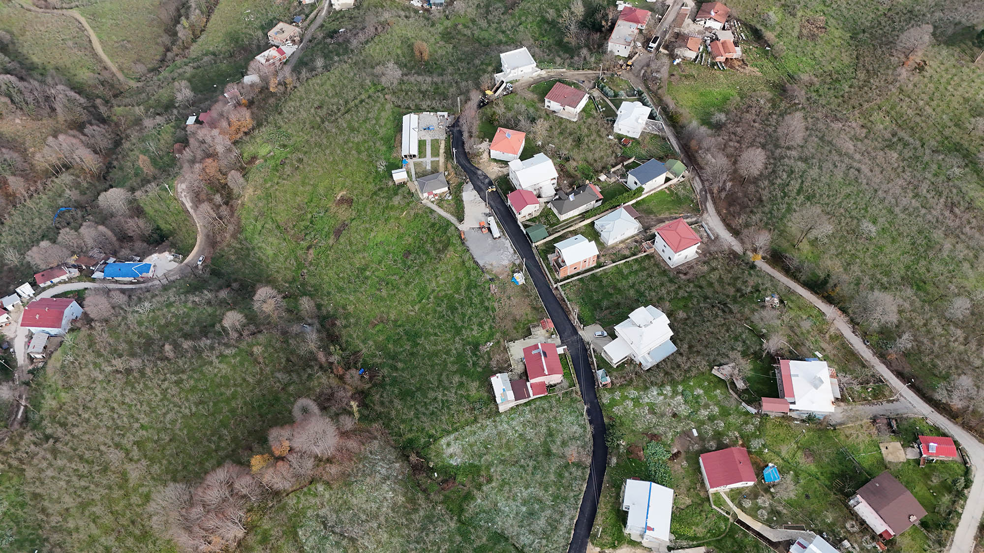 Büyükşehir’den Erenler’de 6 kilometrelik asfalt mesaisi