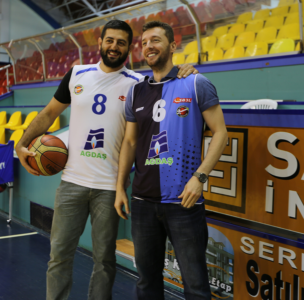 Büyükşehir Basketten 5 İmza Daha