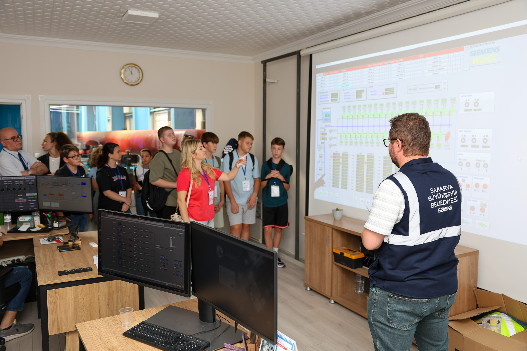 Yabancı öğretmen ve öğrenciler su arıtma süreçlerine tanıklık etti