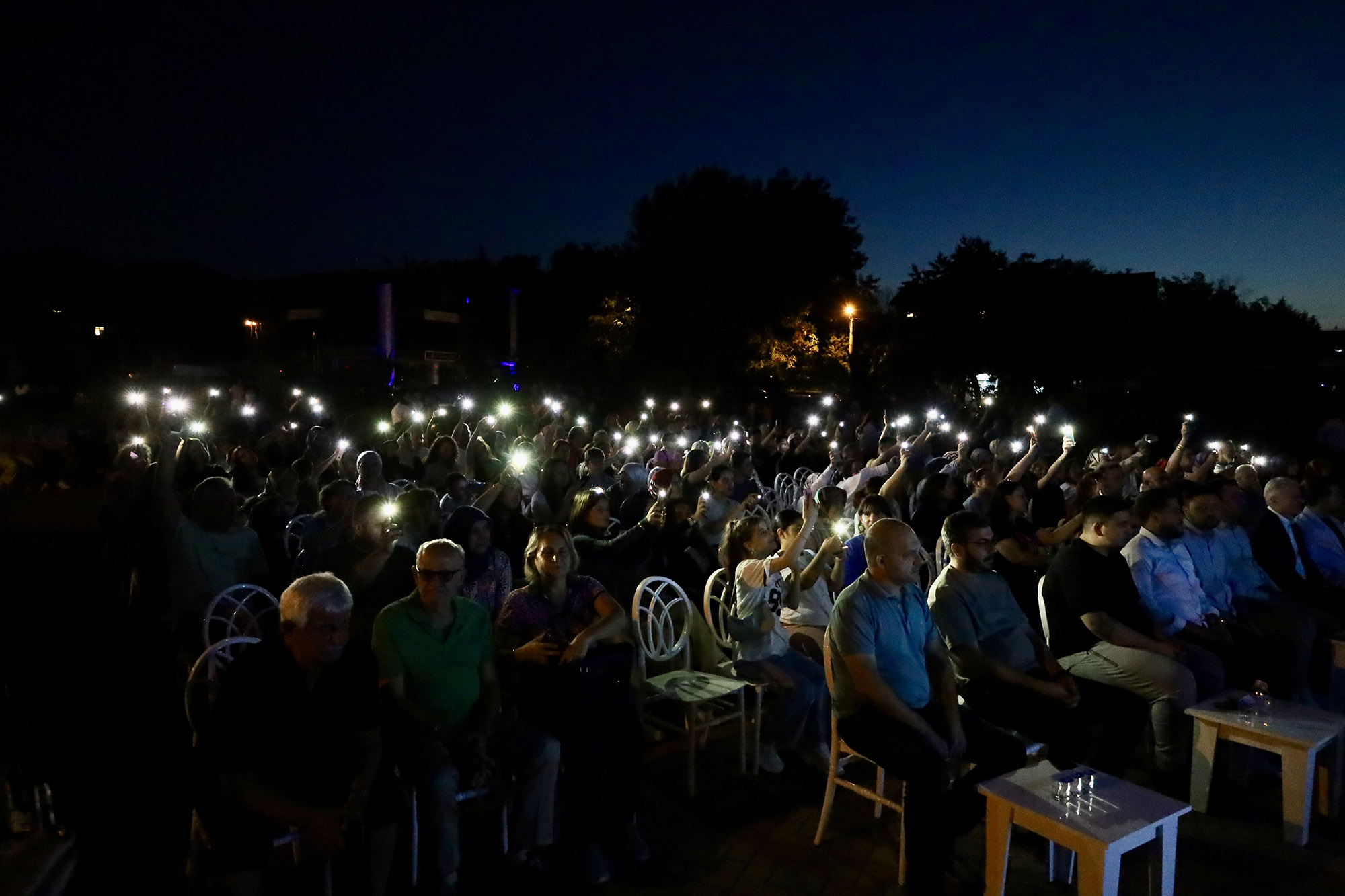 “Yaz Seninle Güzel” konserleri Kocaali ve Sapanca’da unutulmaz bir gece yaşattı