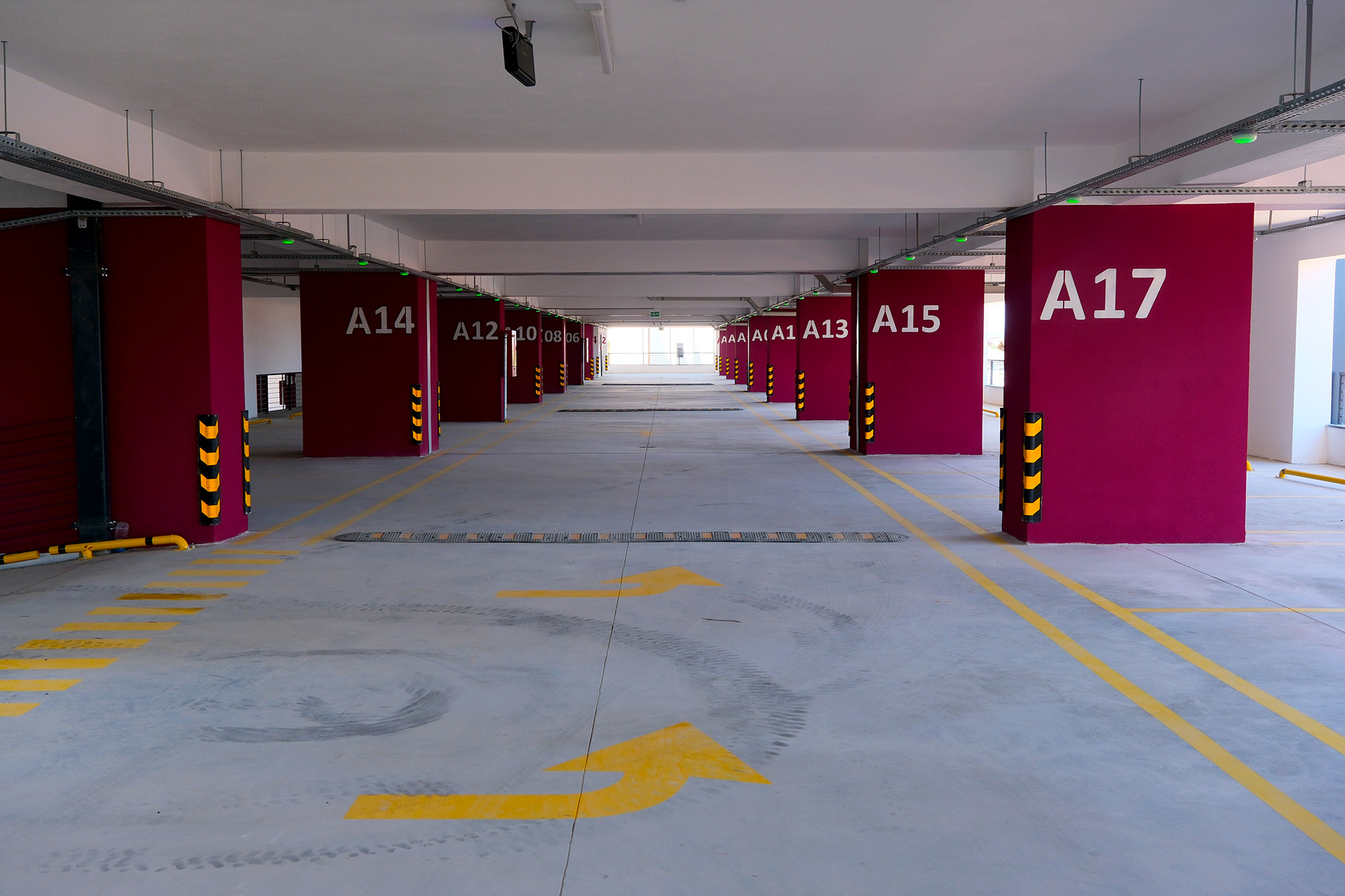 530 araçlık katlı otopark hizmete başladı