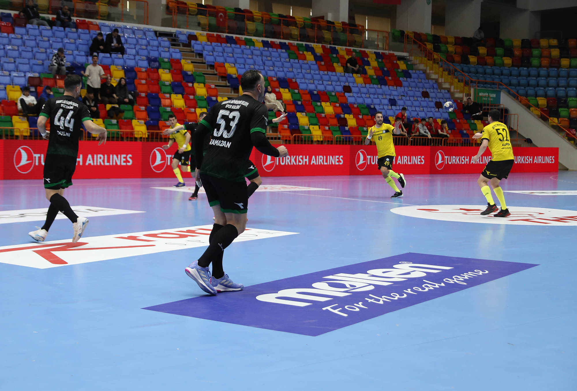 Büyükşehir Hentbol kupaya yarı finalde veda etti