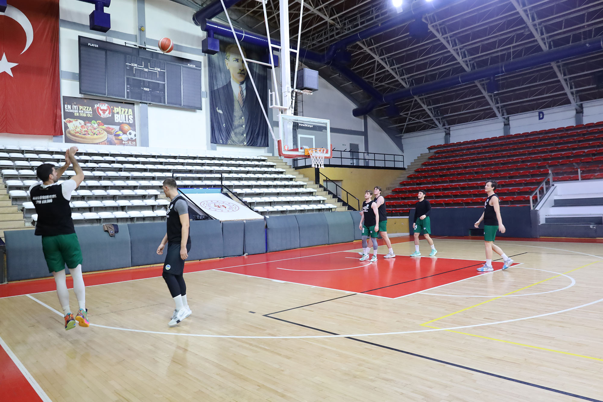 Büyükşehir Basket kritik virajda Akhisar’a gidiyor: “İnanıyoruz ve galibiyet bizim olacak”