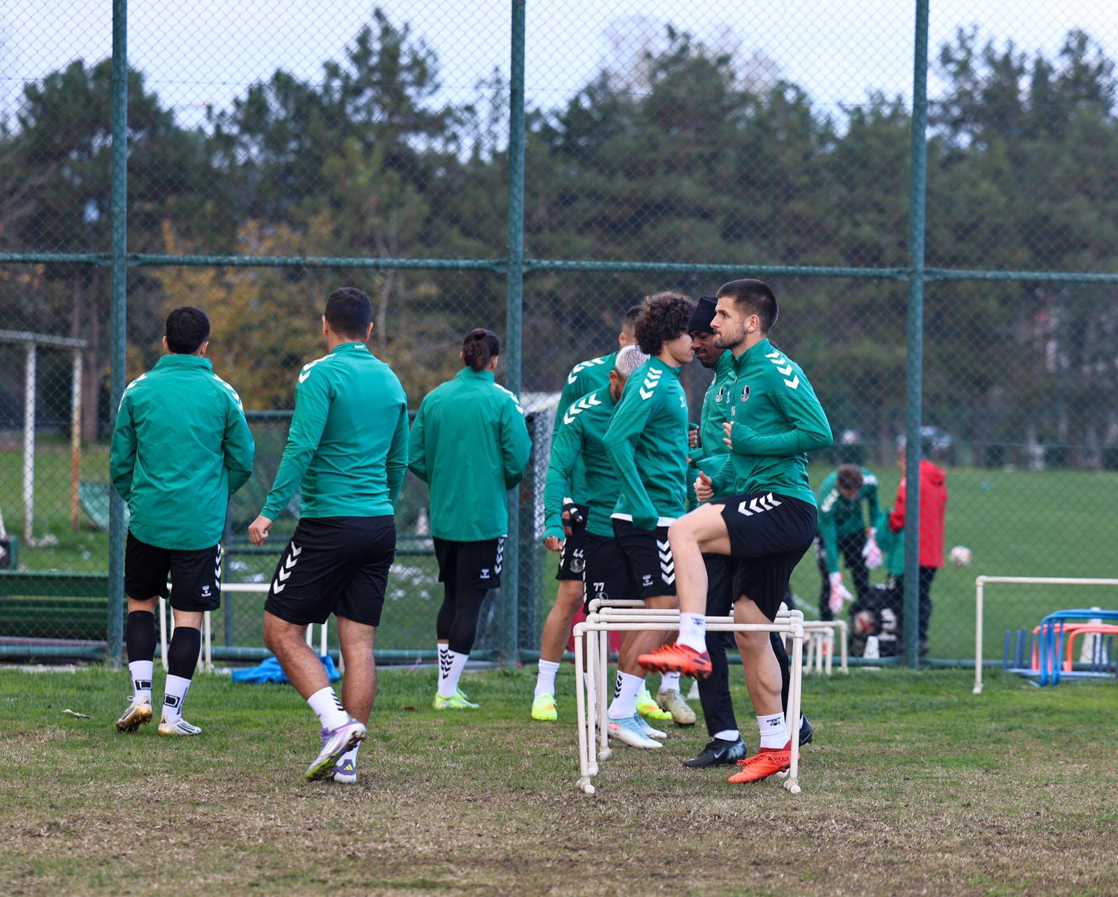 “Hep birlikte Sakaryaspor’un yanında olmaya devam edeceğiz”