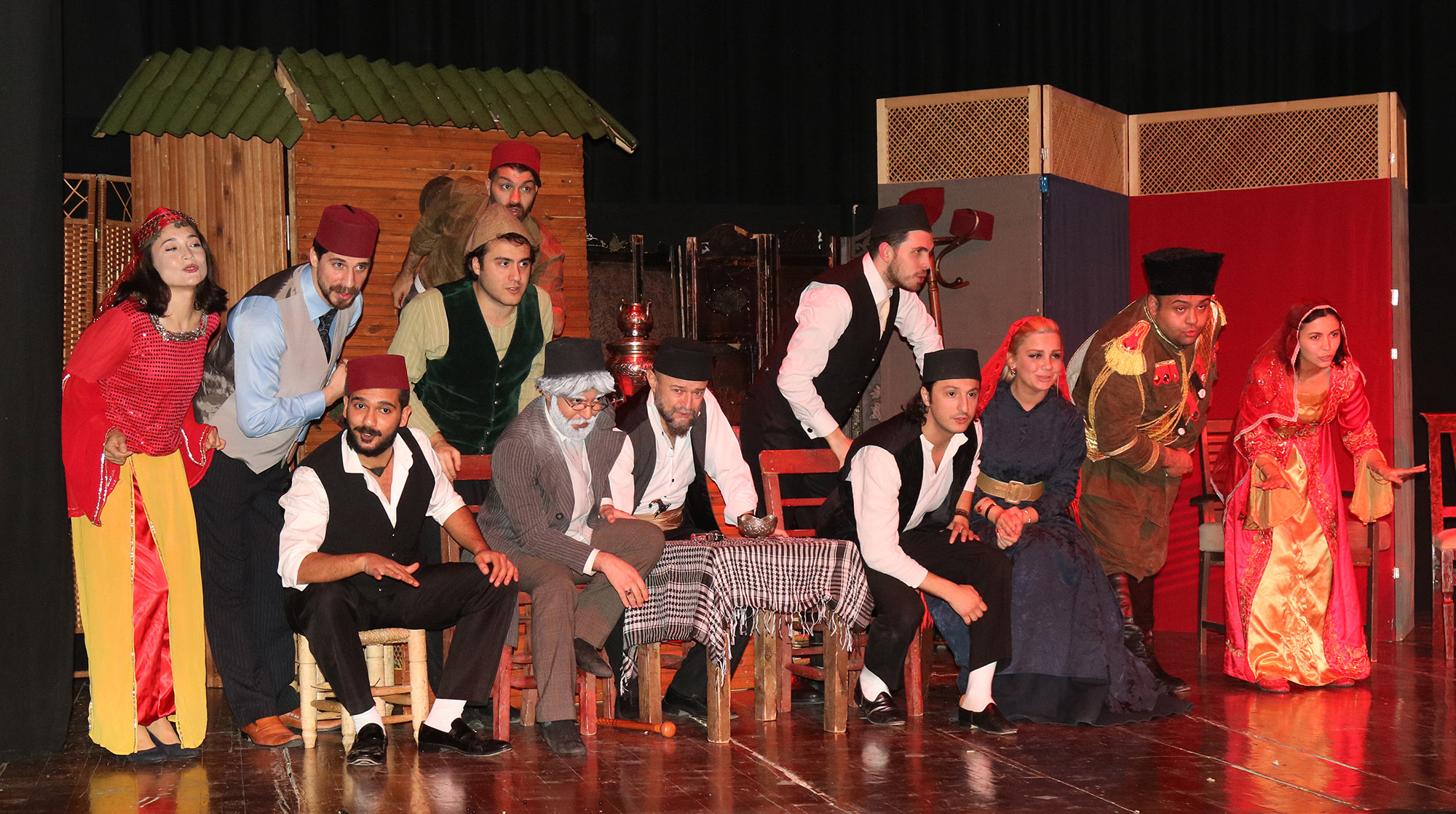 Gün boyu devam etti; Büyükşehir’den tiyatro şöleni