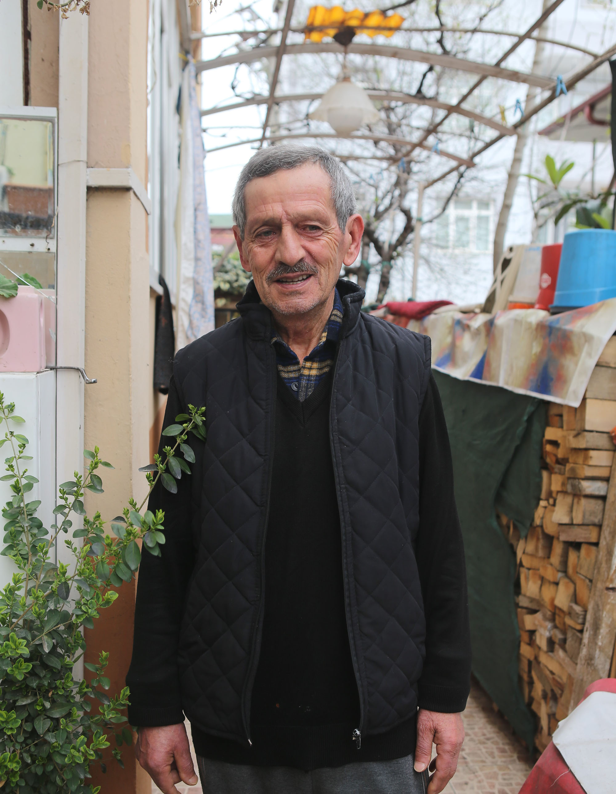 Büyükşehir 250 hanede hem yürekleri hem yuvaları ısıttı